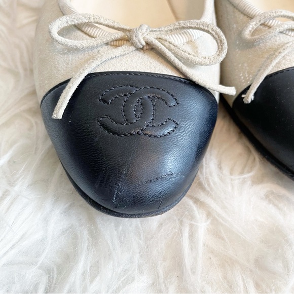 Chanel Beige Black Leather Interlocking CC Logo Cap Toe Ballet Flat 37.5 - Picture 4 of 13